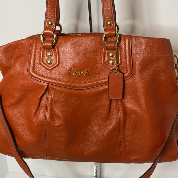 Coach shoulder bag - Picture 2 of 8